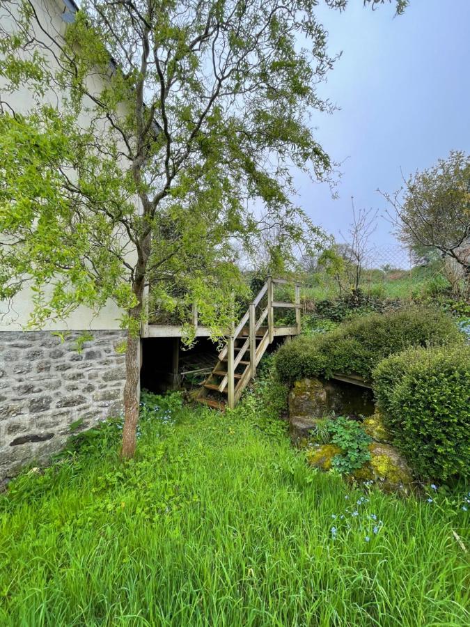 Maison Collinee Rostrenen Екстериор снимка